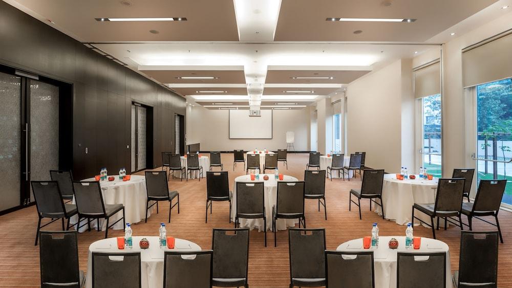 Hyatt Place Gurgaon Udyog Vihar Bagian luar foto The 2014 conference room