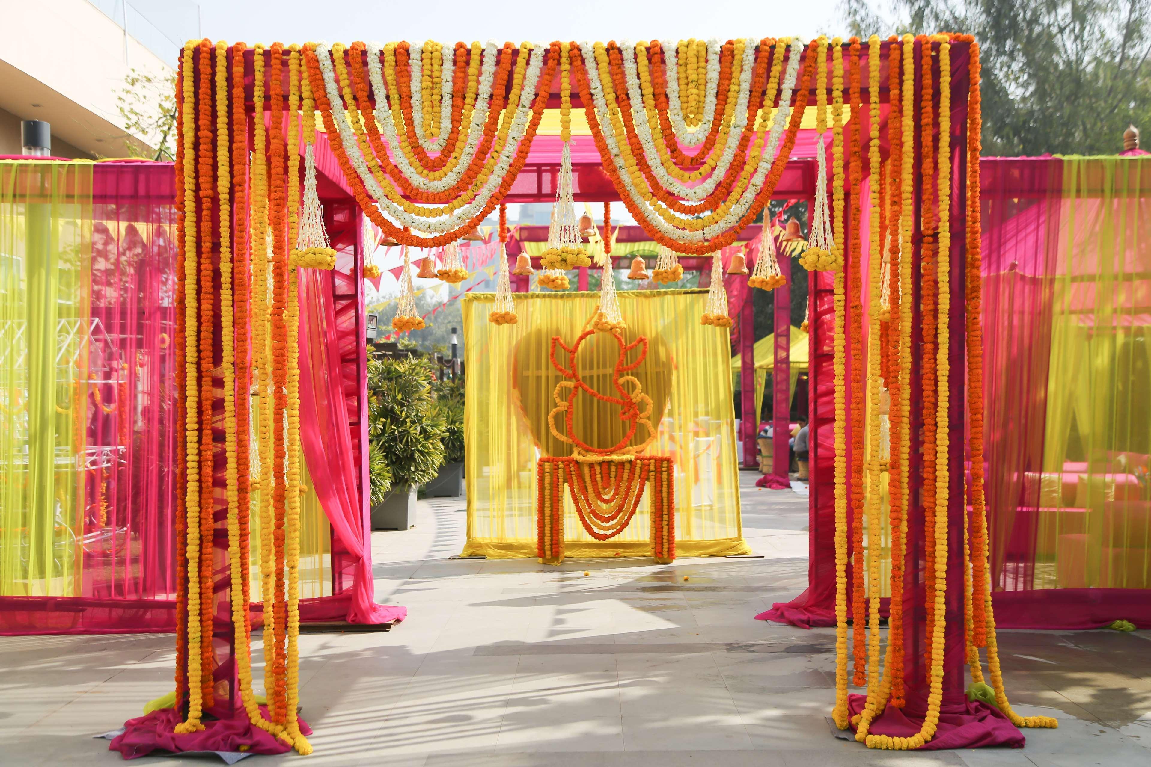 Hyatt Place Gurgaon Udyog Vihar Bagian luar foto A traditional Indian wedding mandap