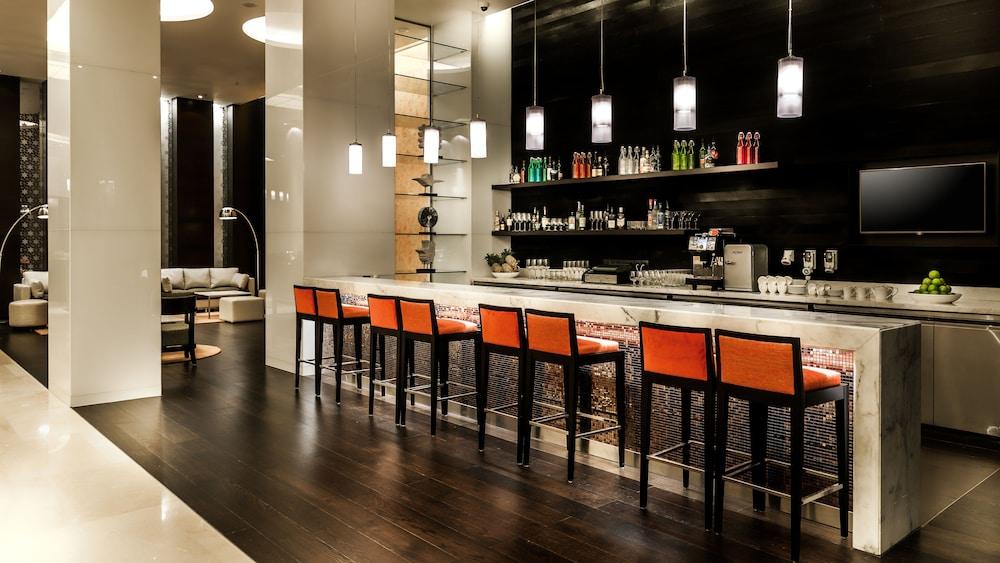 Hyatt Place Gurgaon Udyog Vihar Bagian luar foto The bar at the lounge